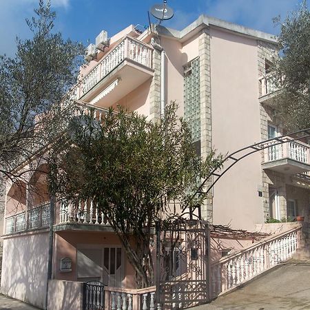 Guest House Almond Bečići Eksteriør bilde