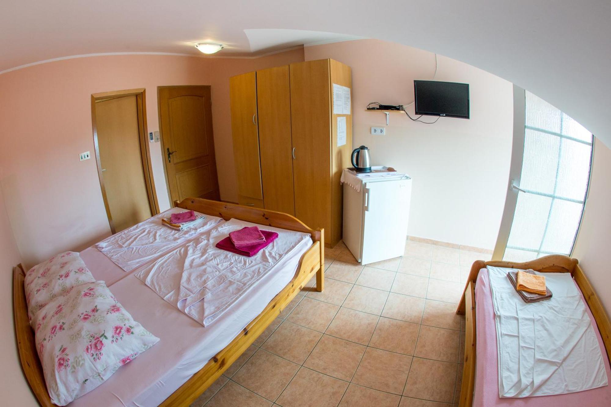 Guest House Almond Bečići Rom bilde