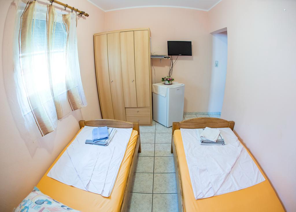Guest House Almond Bečići Eksteriør bilde