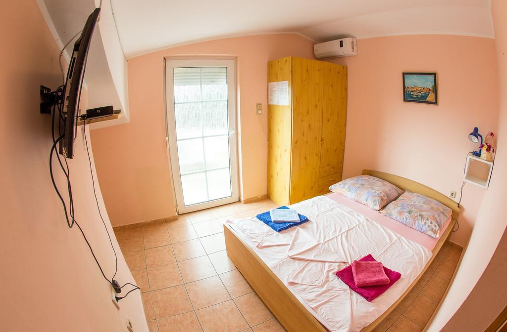 Guest House Almond Bečići Eksteriør bilde