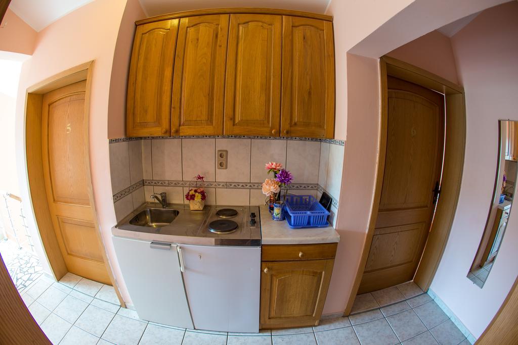 Guest House Almond Bečići Eksteriør bilde